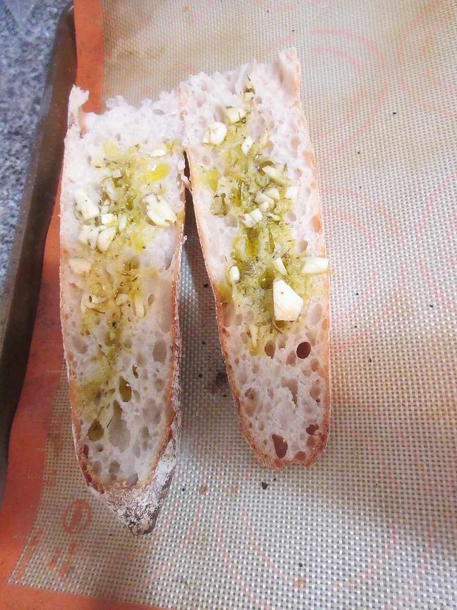 Часниковий хліб