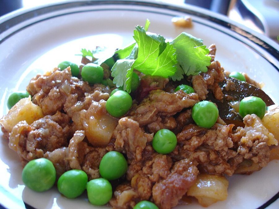 Індичка з овочами на сковороді